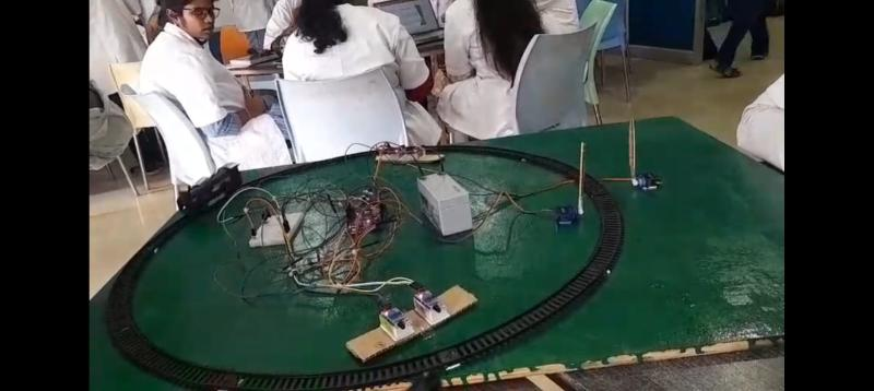 Automated Railway Gate System Prototype